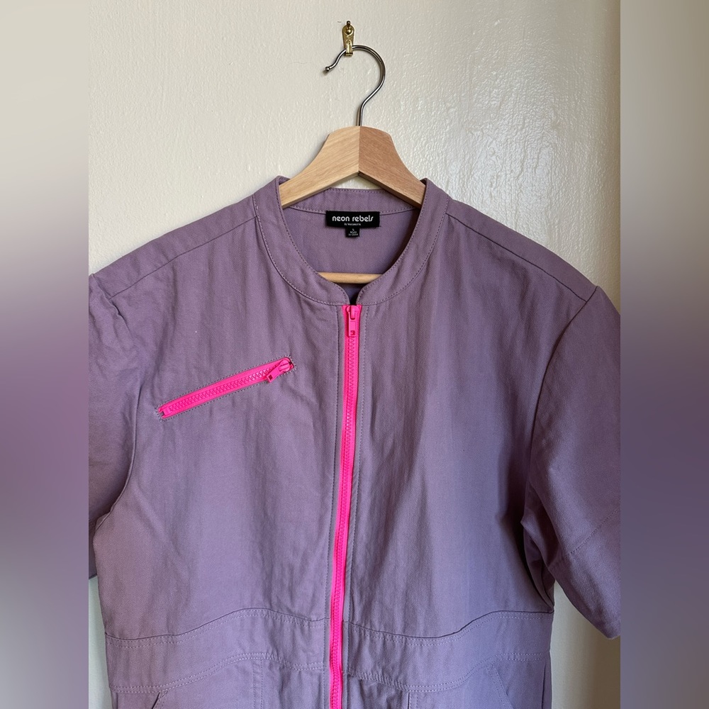 Neon rebels/maisonette lavender jumpsuit with neon pink zipper